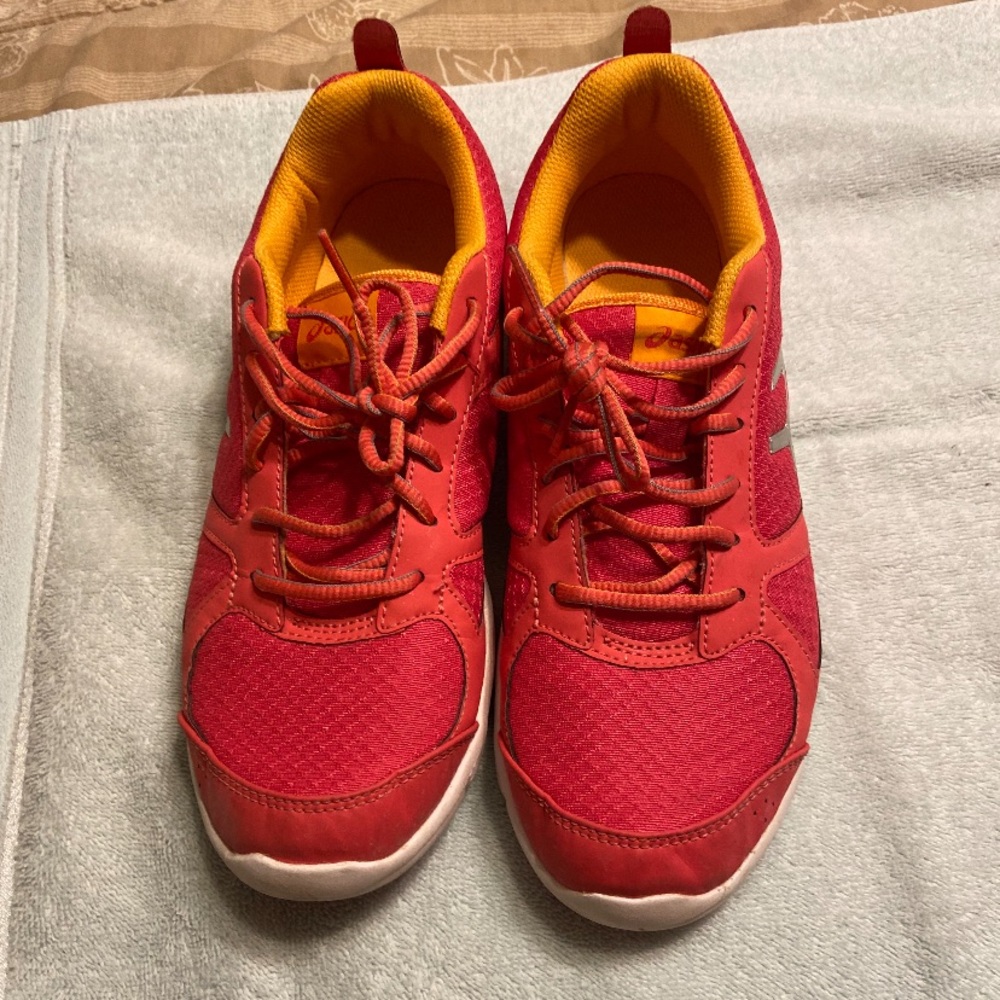 Women’s sneakers
